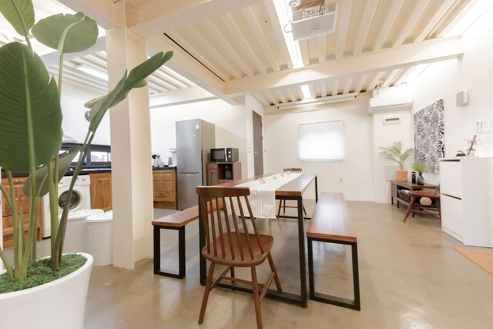 Sio Hostel L-Suite