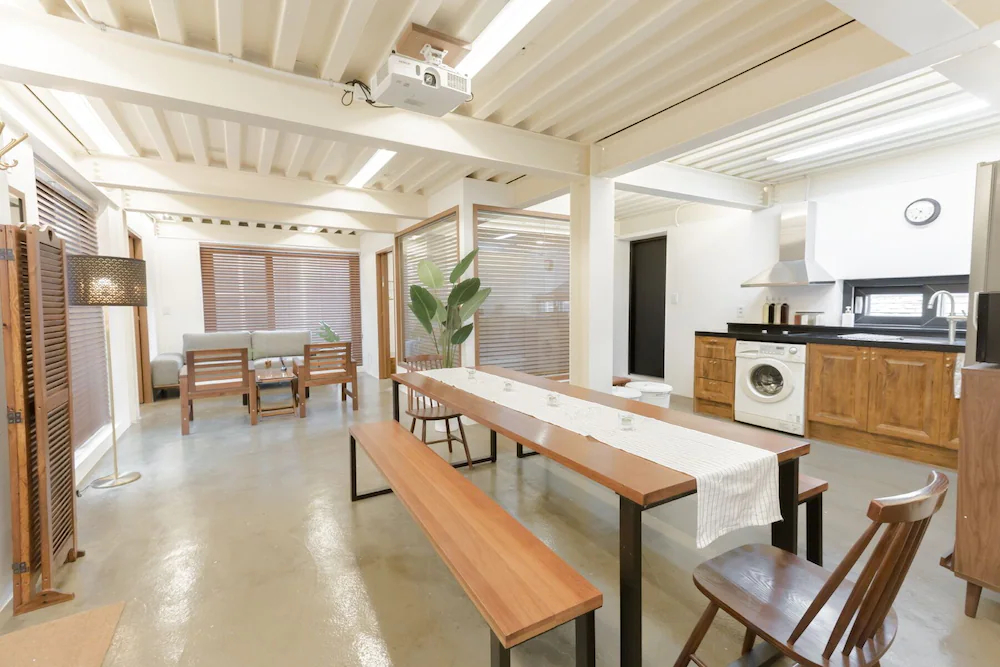 Sio Hostel L-Suite