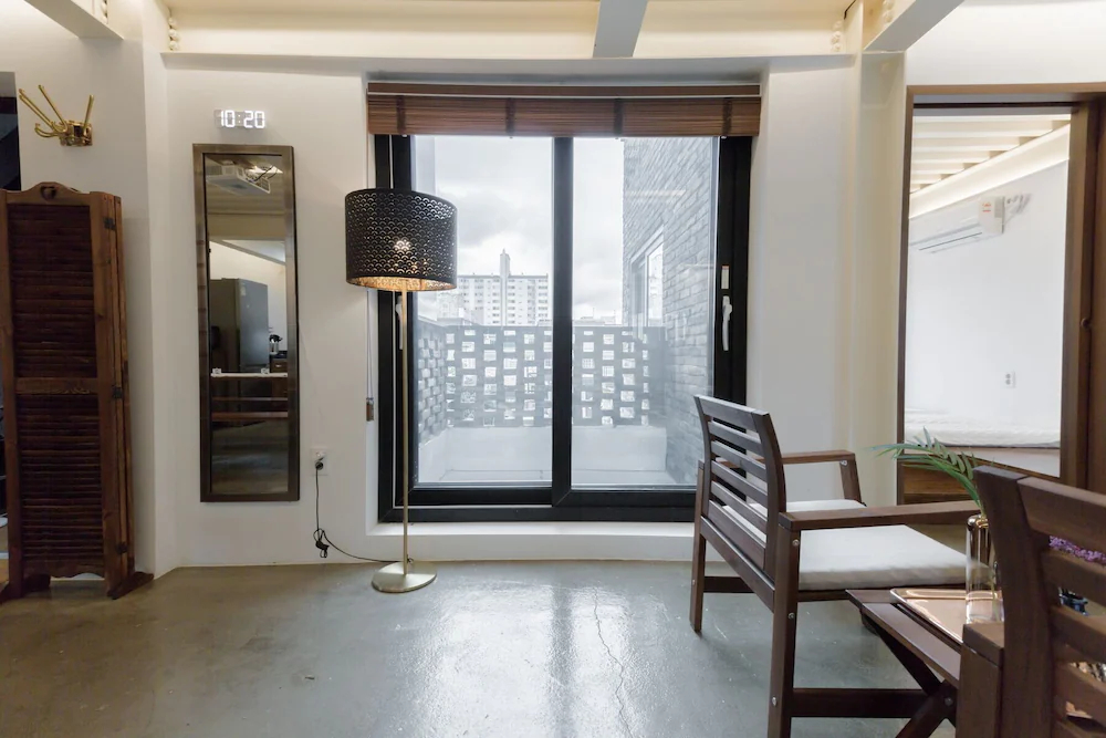 Sio Hostel L-Suite