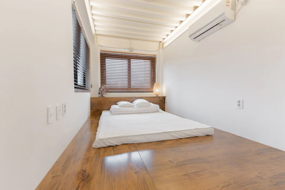 Sio Hostel L-Suite