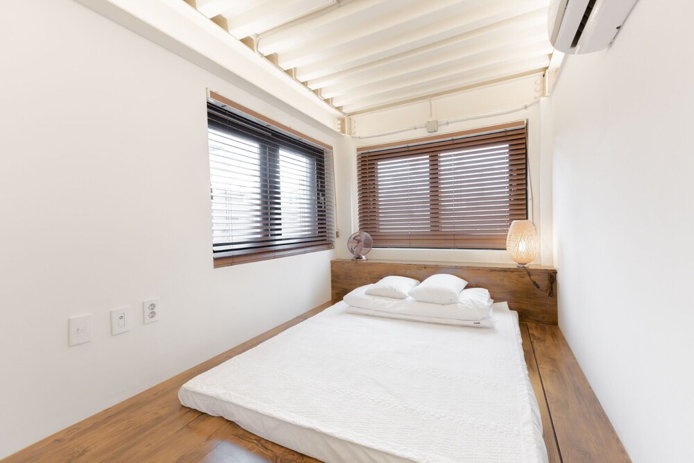 Sio Hostel L-Suite