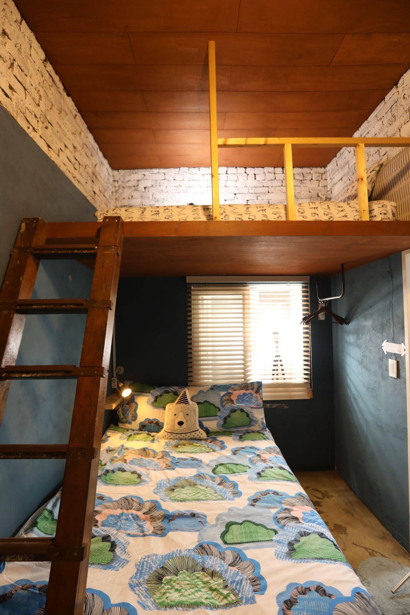 Sis N Bro Hostel