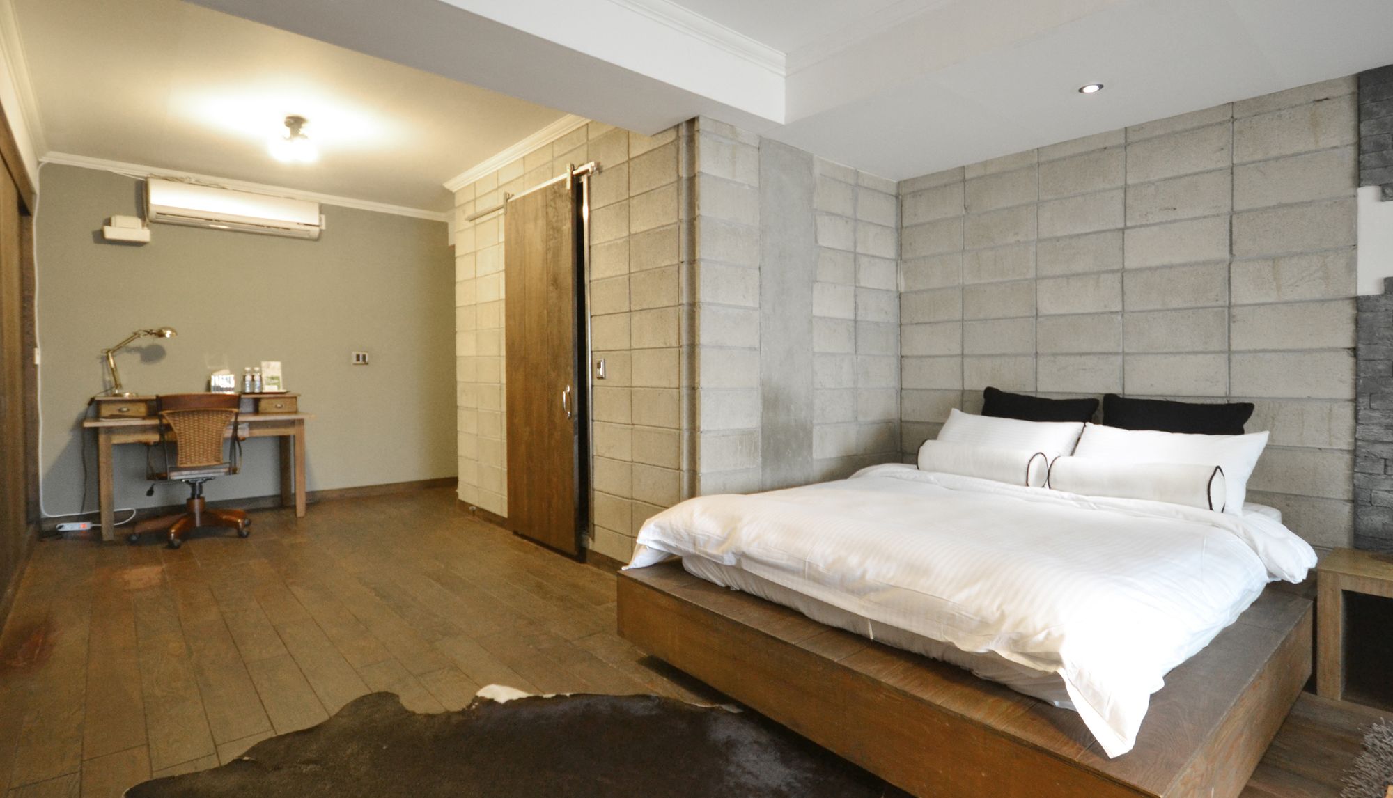 SLA Seoul Loft Apartments