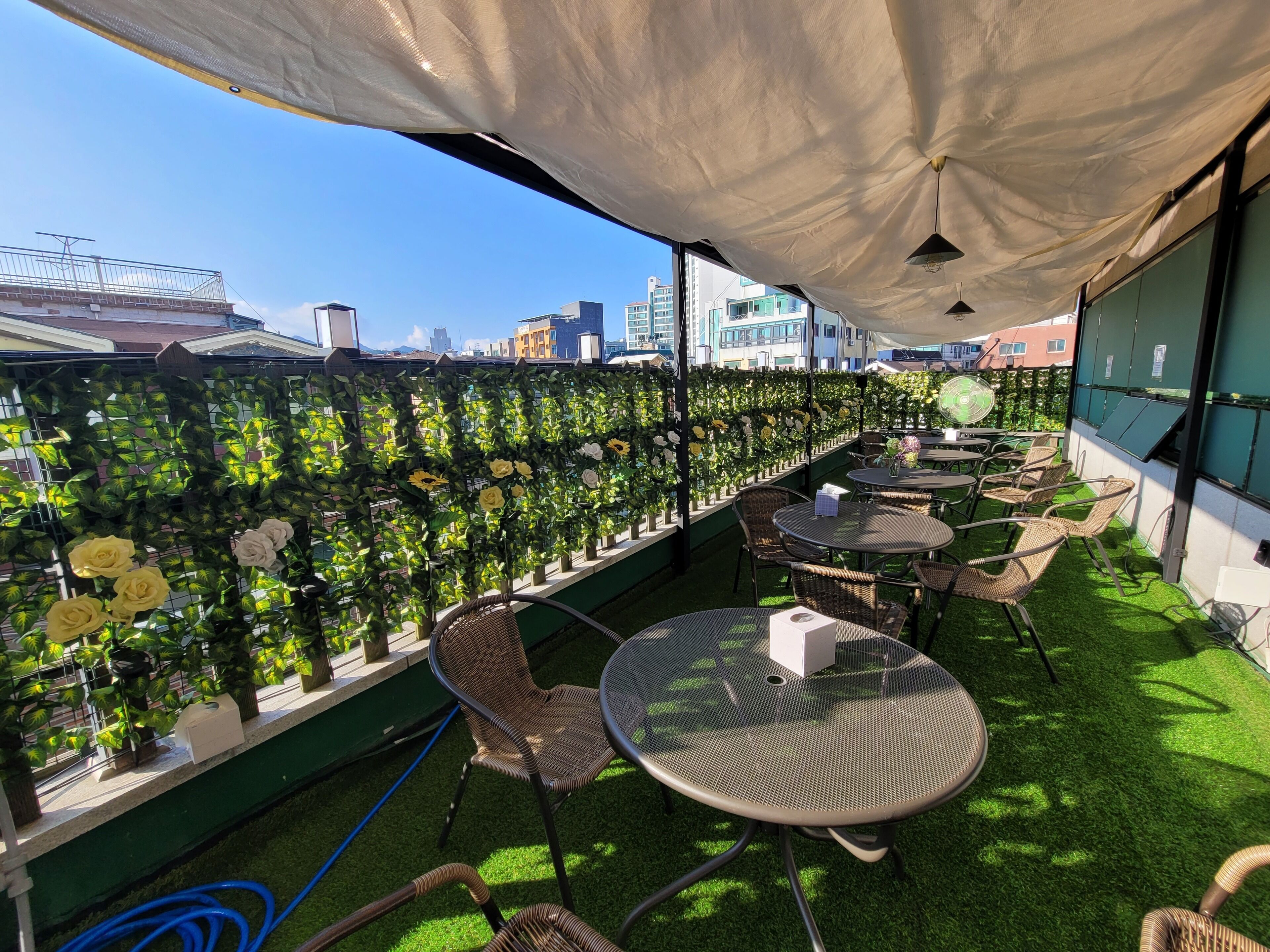 Snowflower Guesthouse