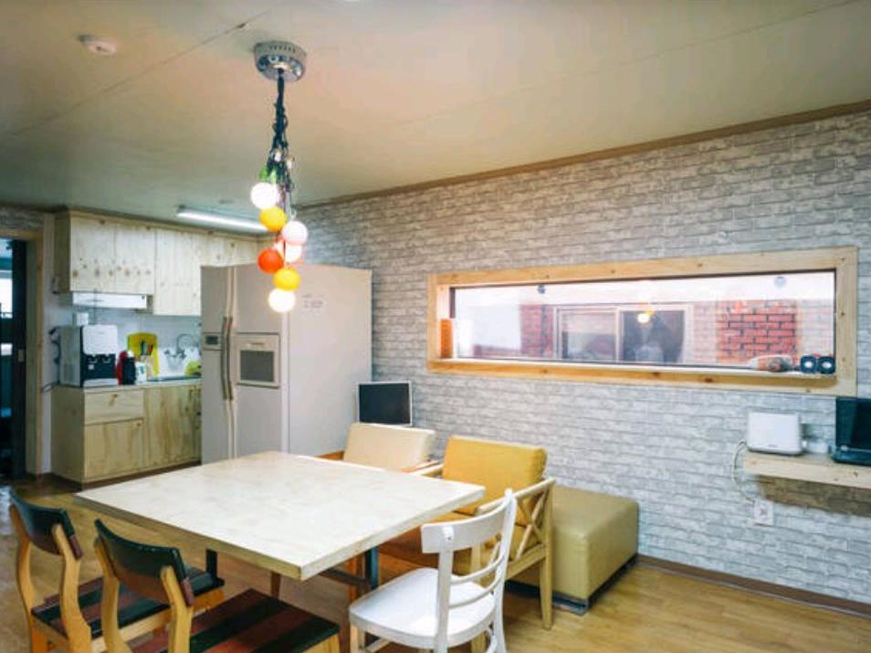 Social House Hostel