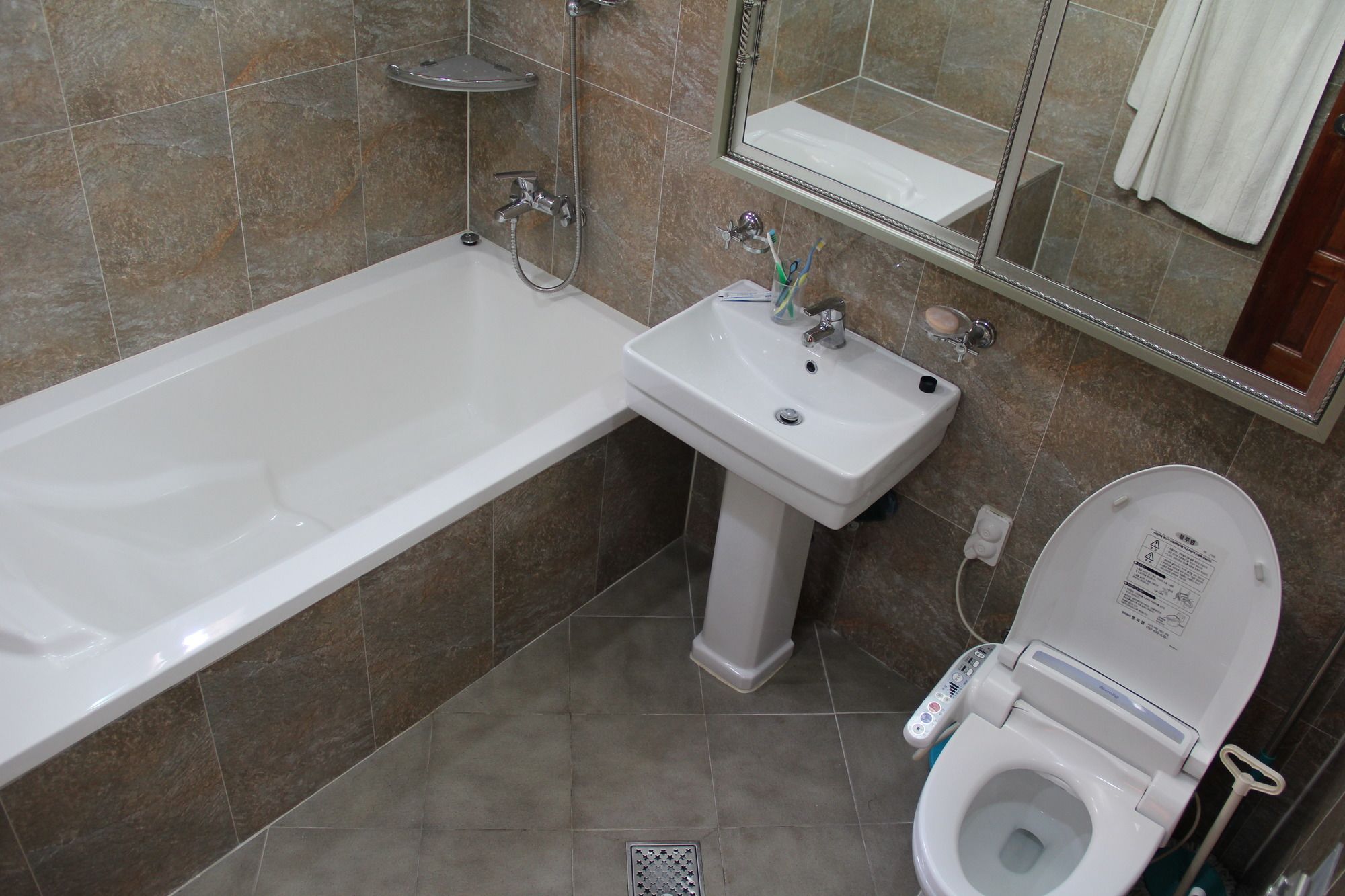 Sp@itaewon Guesthouse