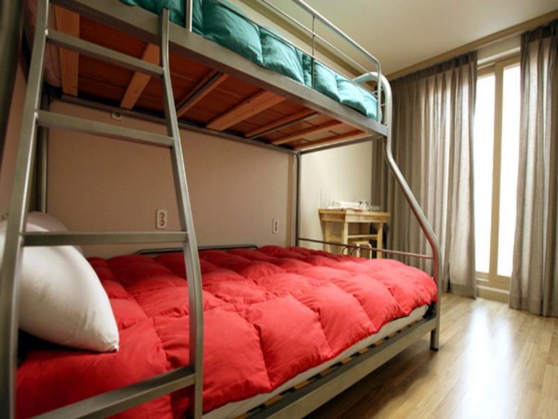 SS Guesthouse - Hostel