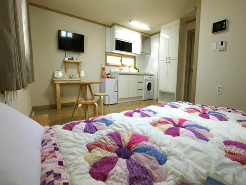 SS Guesthouse - Hostel