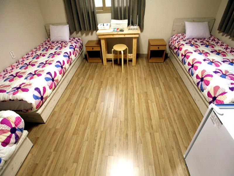 SS Guesthouse - Hostel