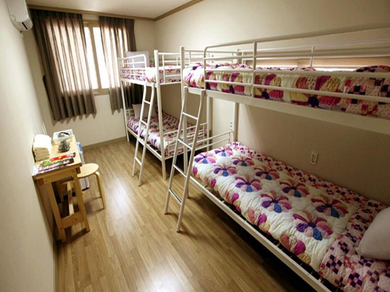 SS Guesthouse - Hostel