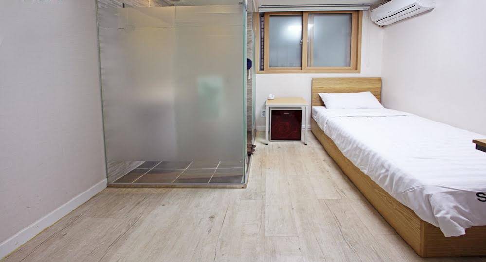 Starria Hostel