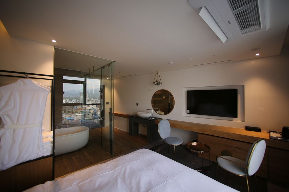 Stayrak Hotel