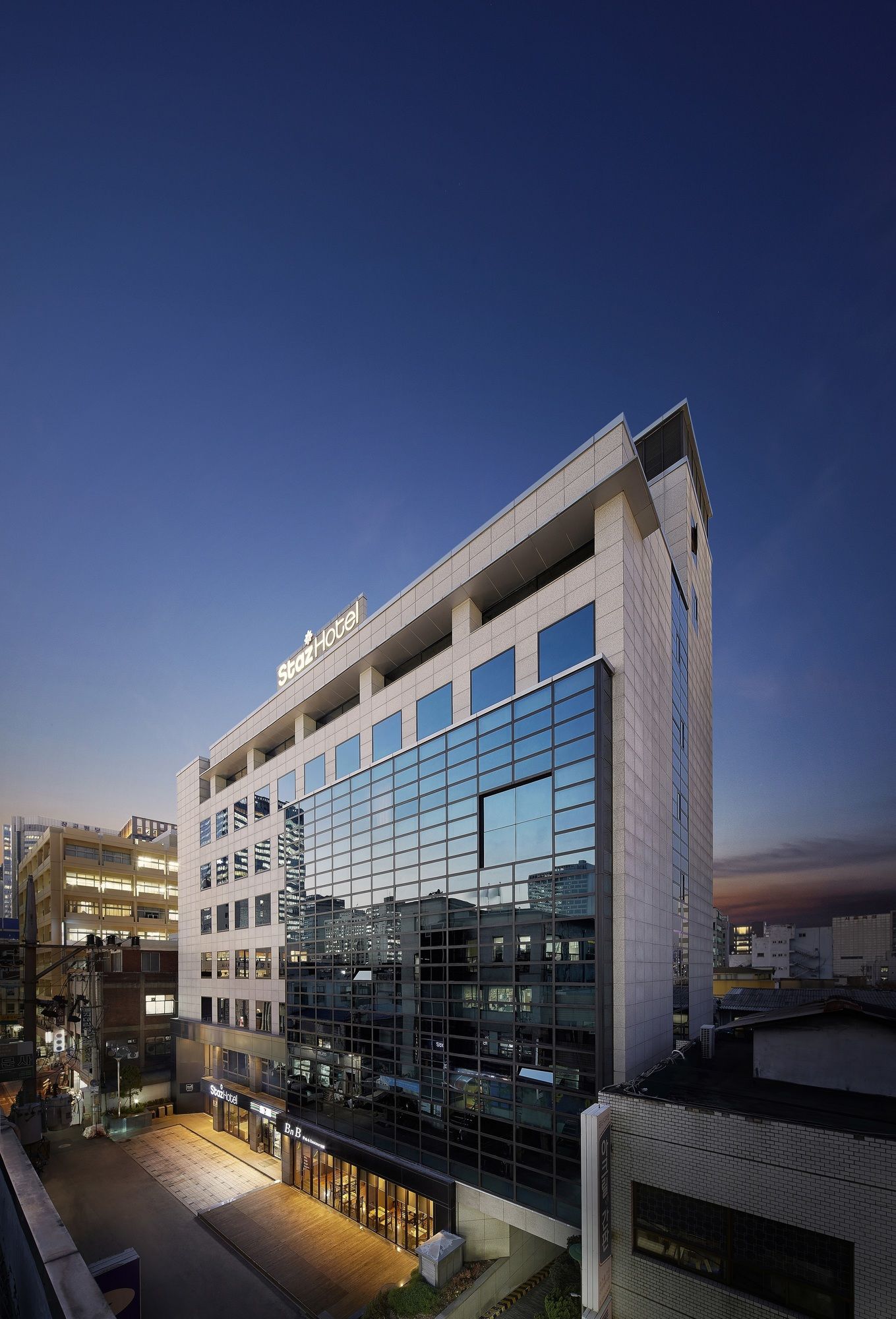 Staz Hotel Myeongdong 1