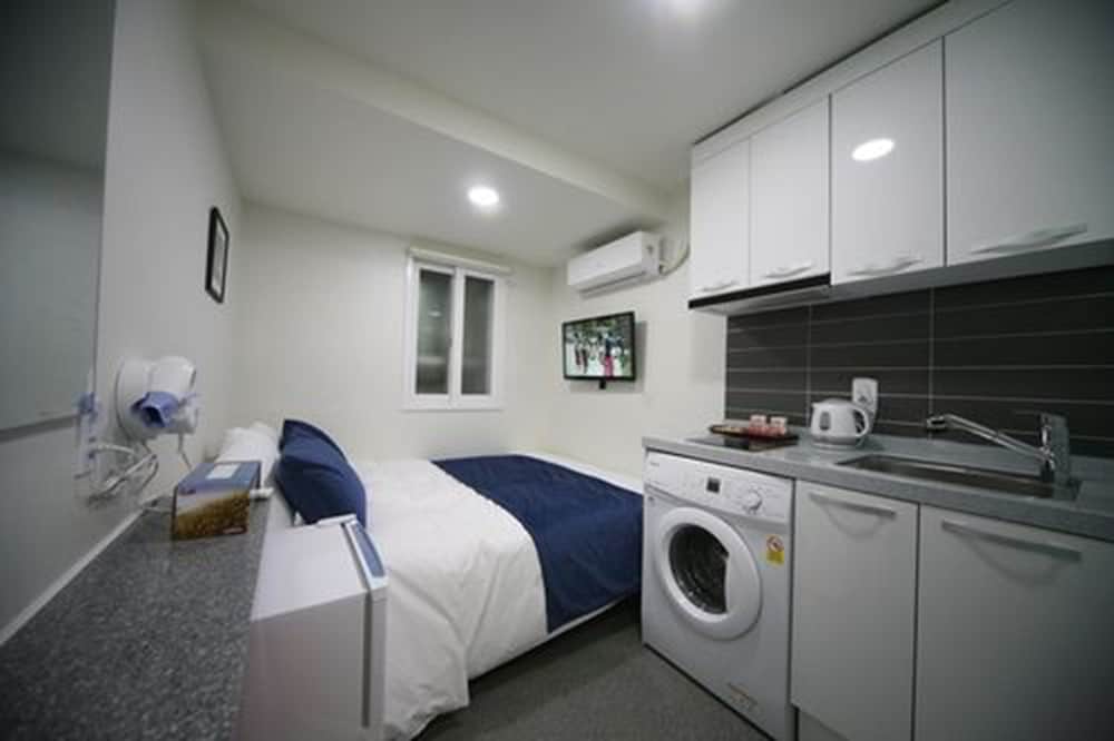 Stella Hostel