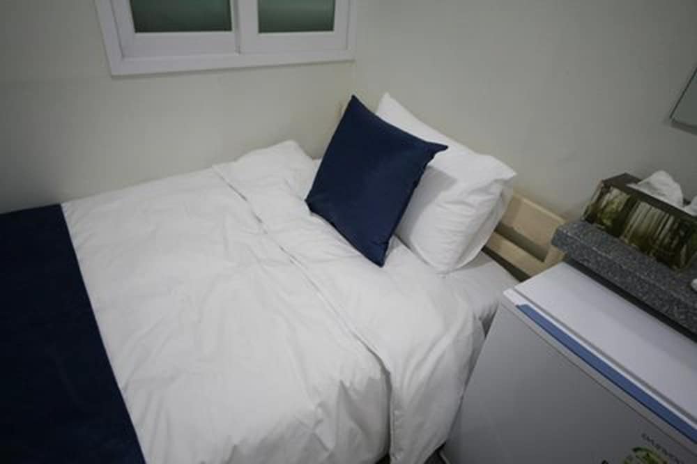 Stella Hostel