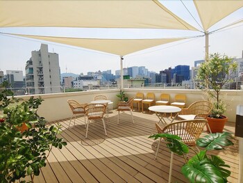 Tong Tong Petit Hotel