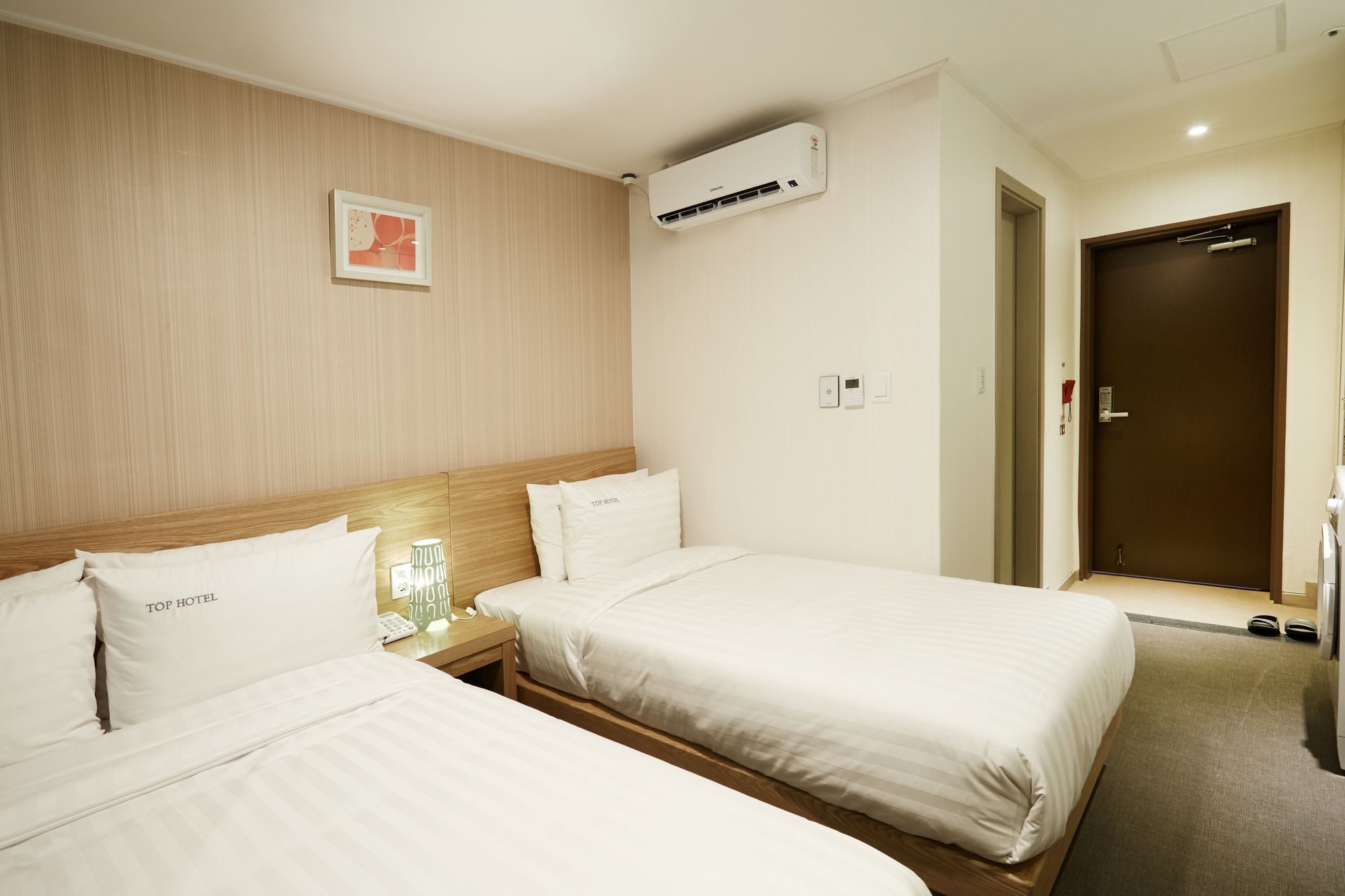 Top Hotel & Residence