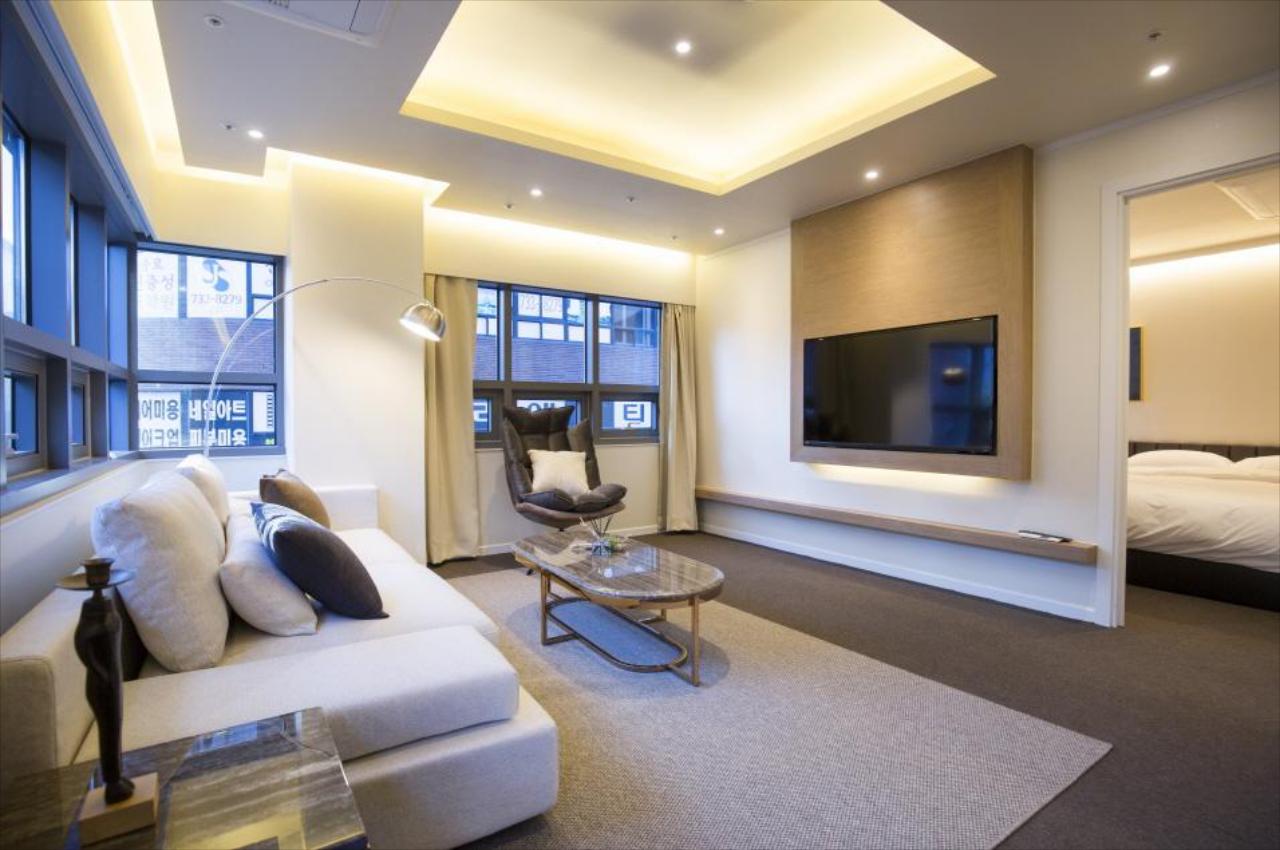 Uh Suite Cornerstone