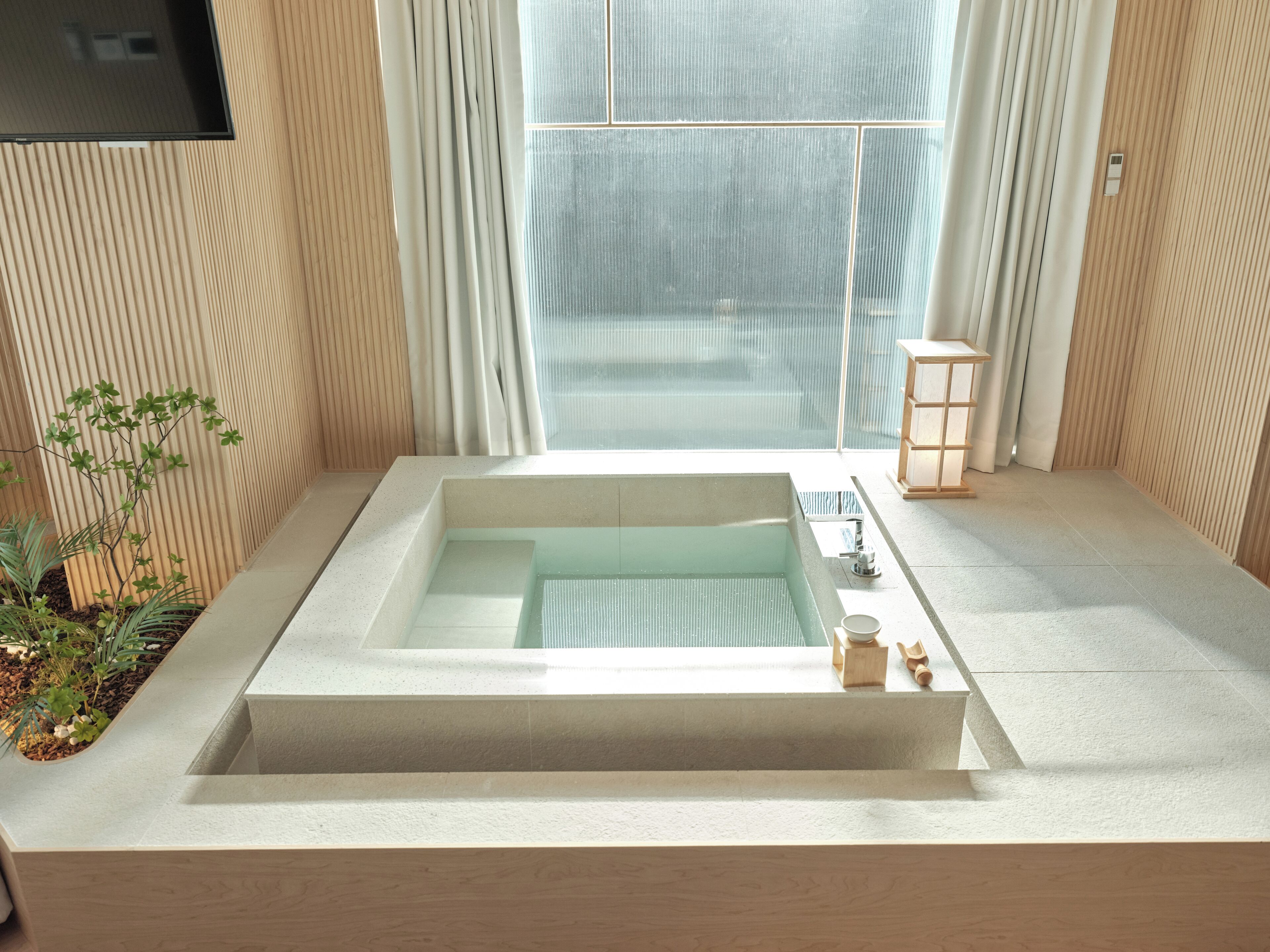 Uh Suite Seoul Square