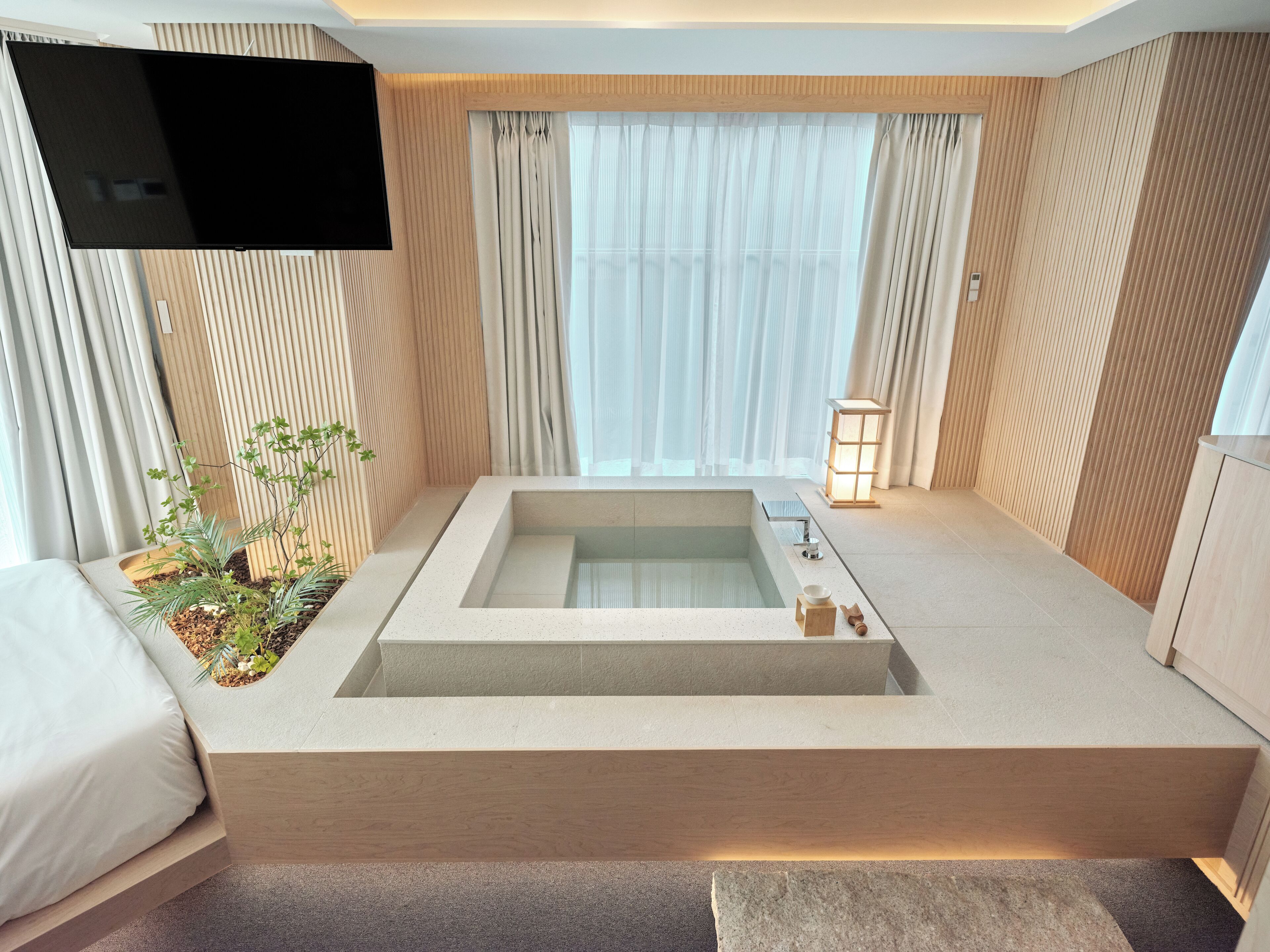 Uh Suite Seoul Square