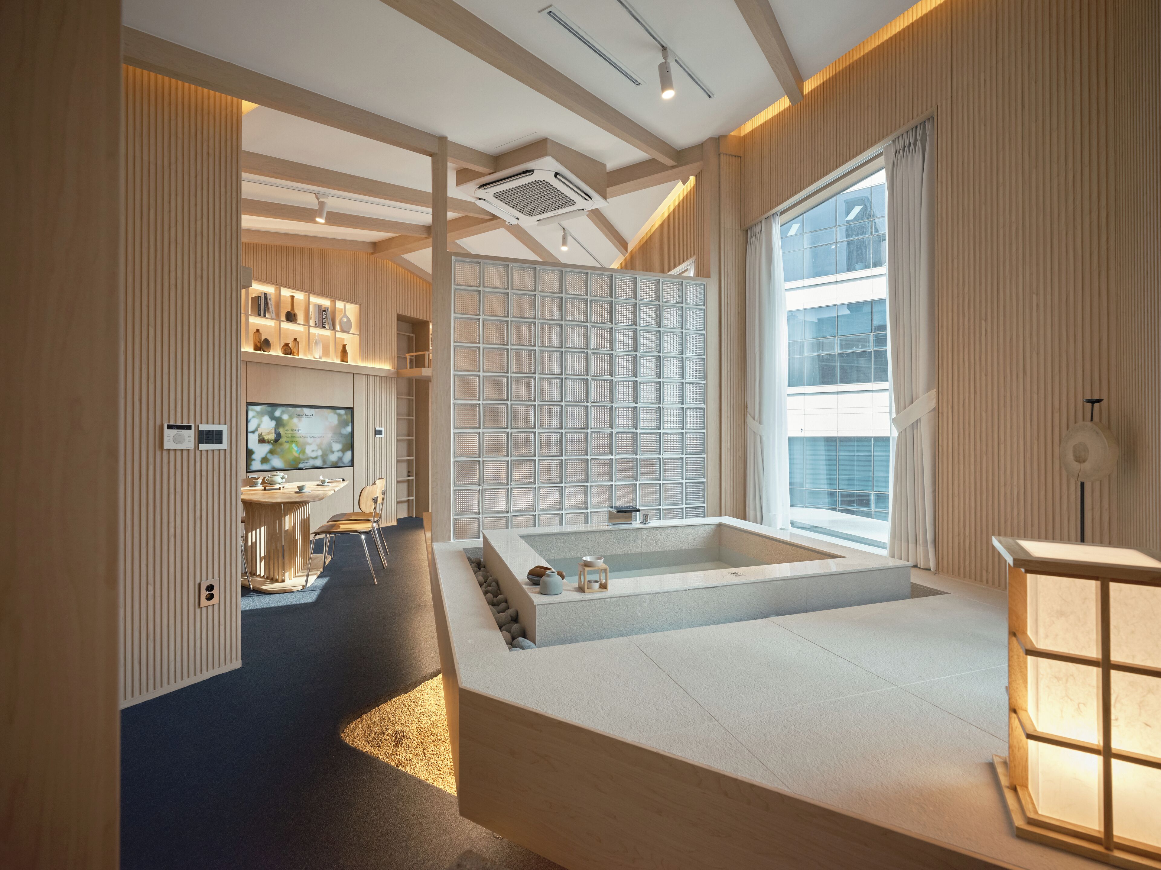 Uh Suite Seoul Square