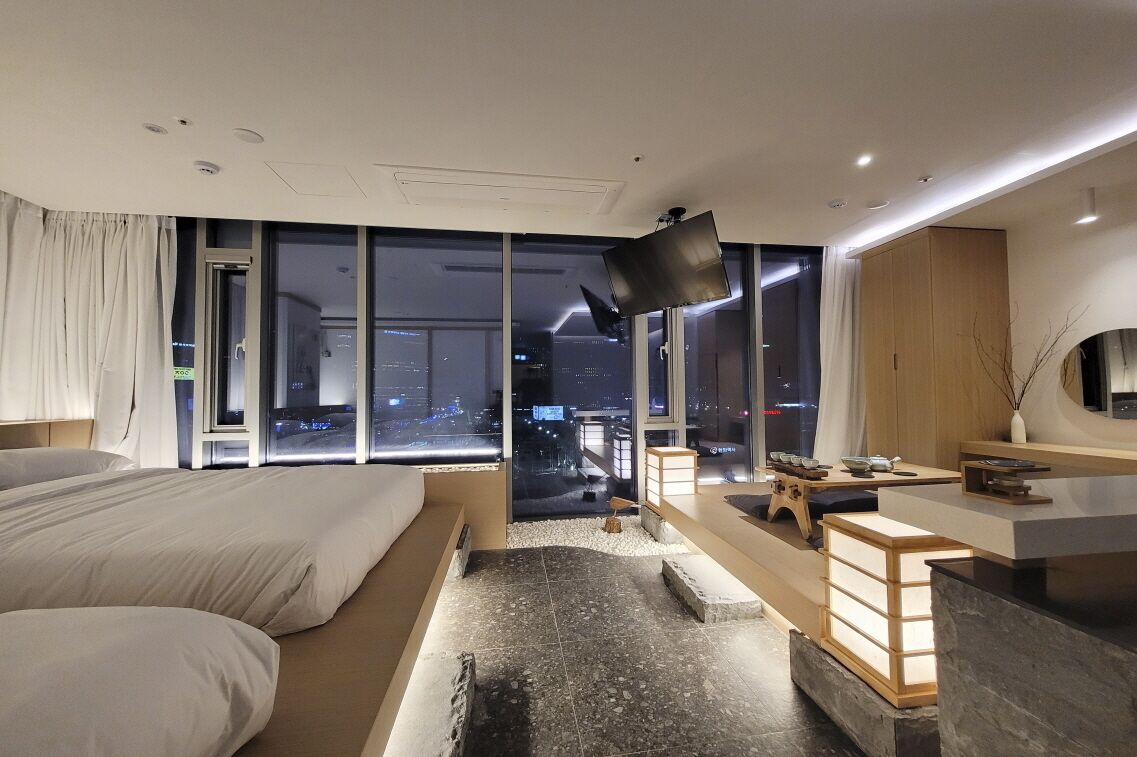 UH Suite The Seoul