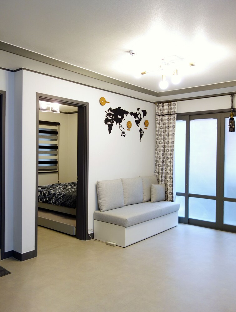Ur Seoul Home