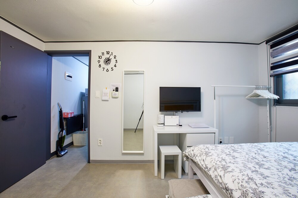 Ur Seoul Home