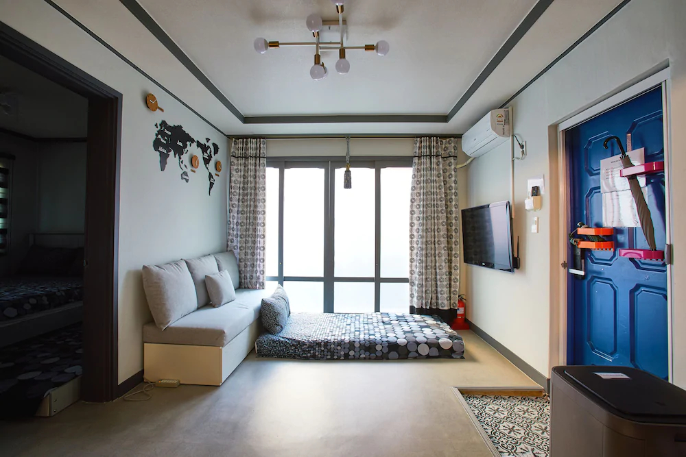 Ur Seoul Home