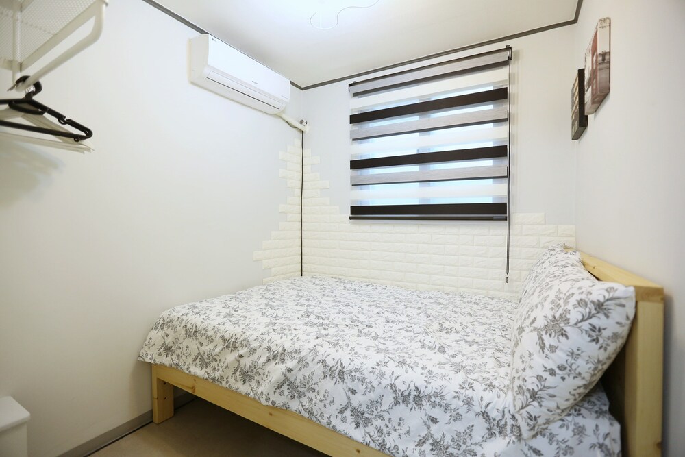 Ur Seoul Home
