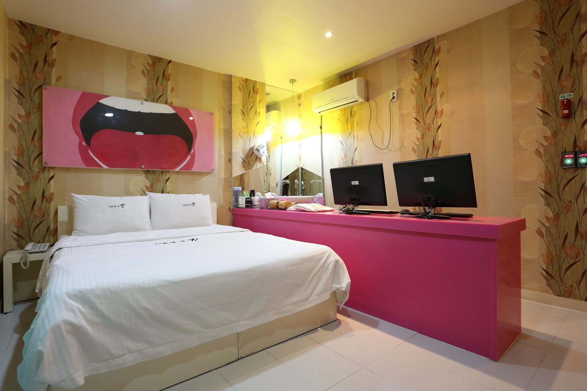 Ver.2 Motel