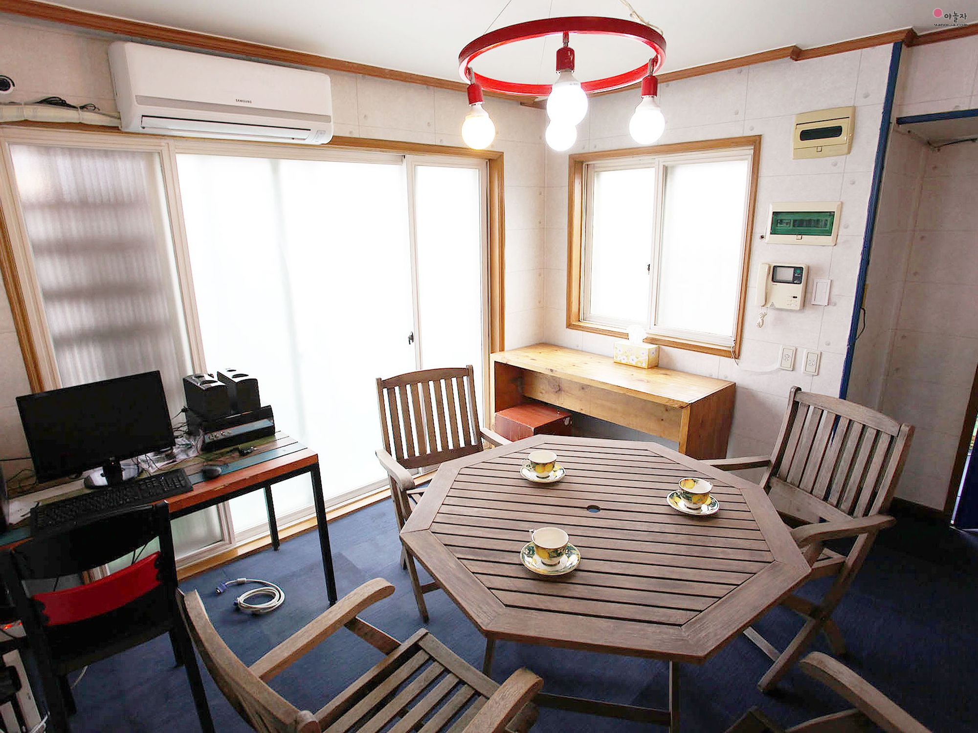 W mini hotel Hostel