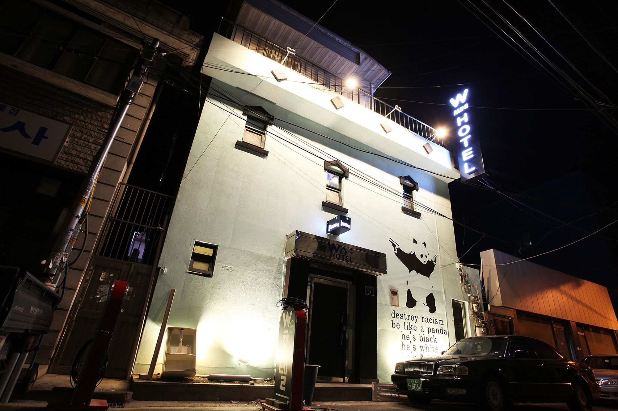 W mini hotel Hostel