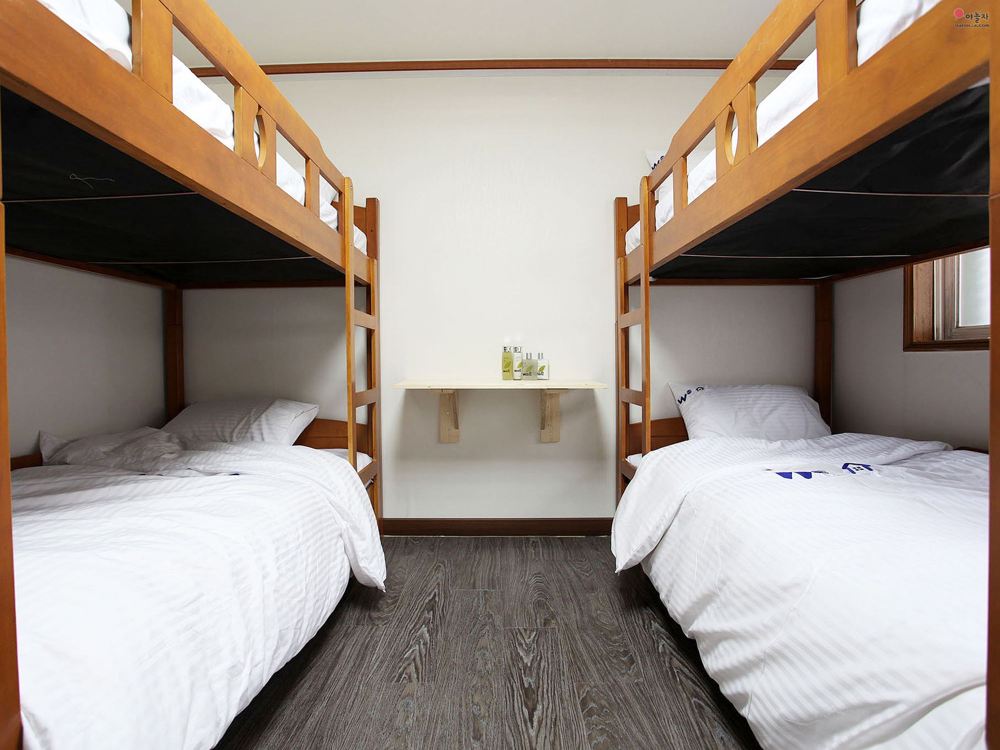 W mini hotel Hostel