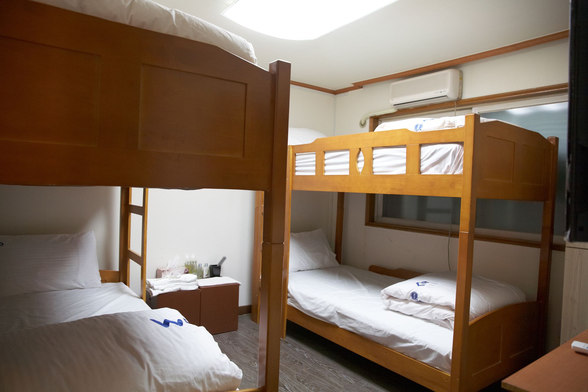 W mini hotel Hostel