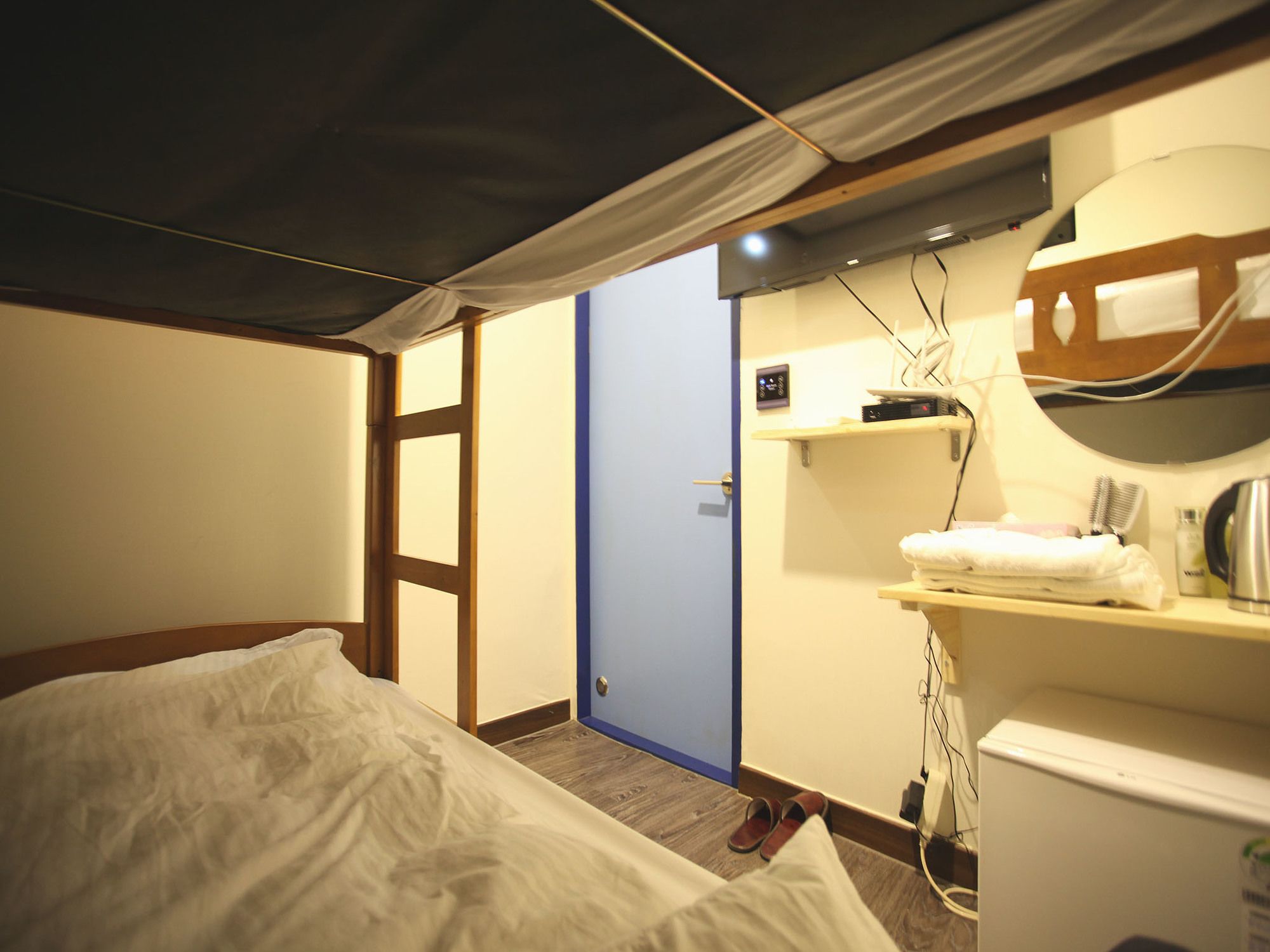 W mini hotel Hostel