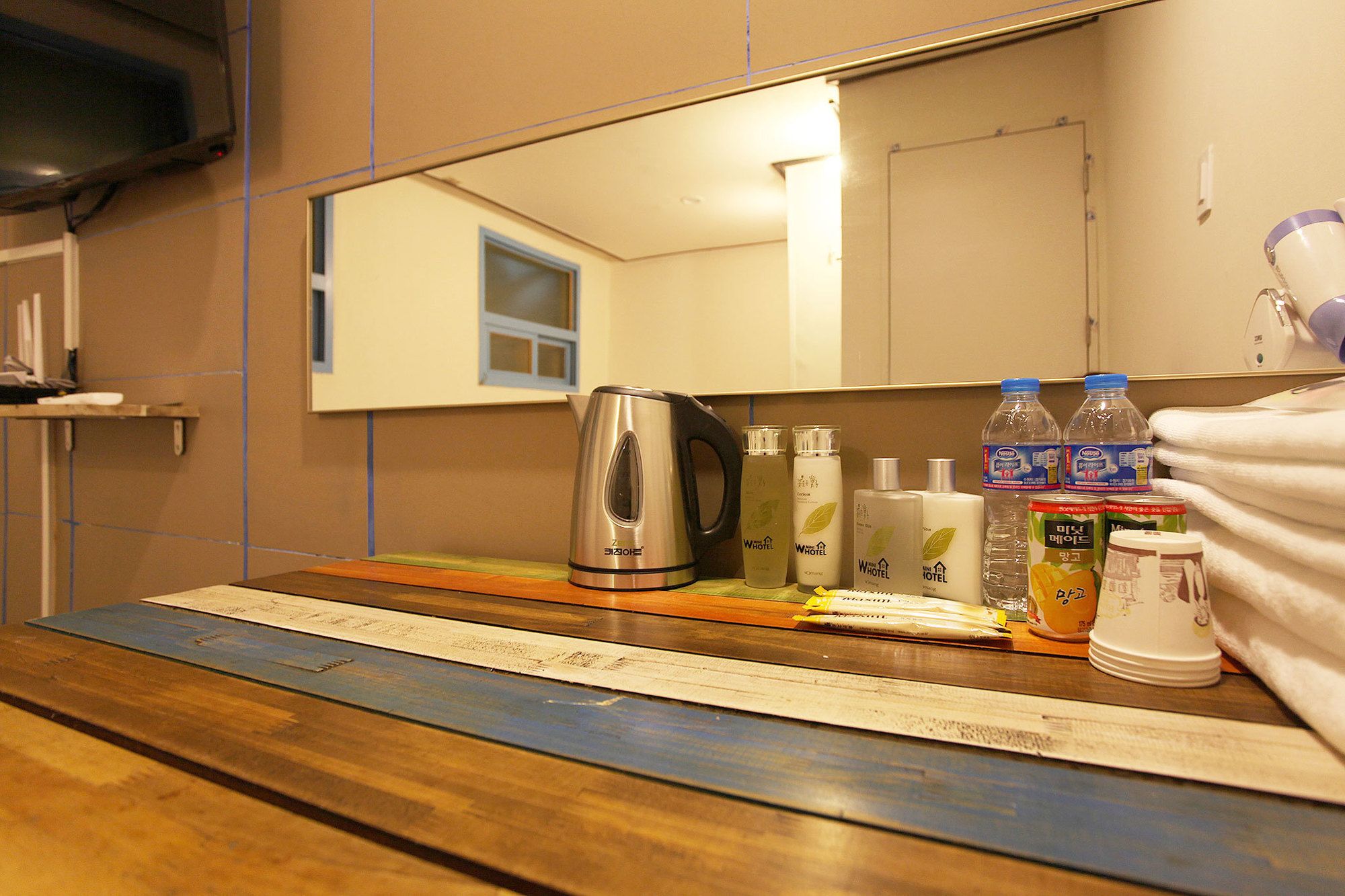 W mini hotel Hostel