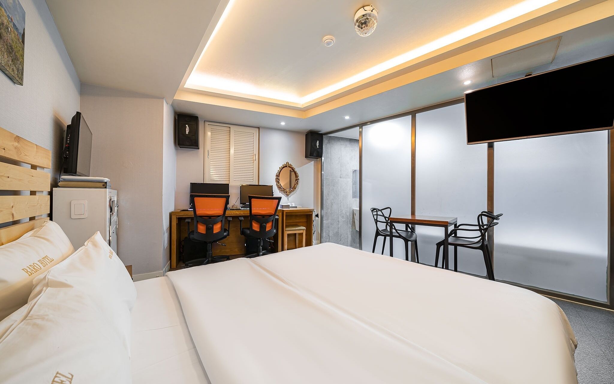 Wolgok Hotel Baro