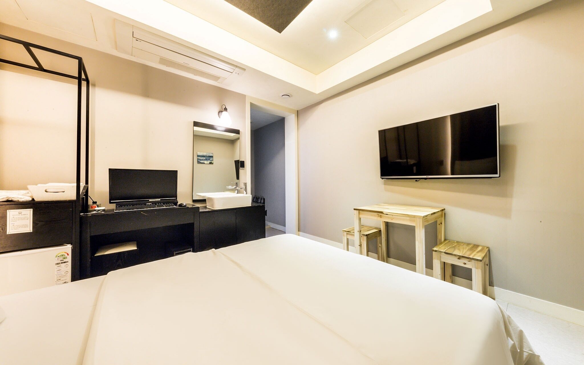 Wolgok Hotel Baro
