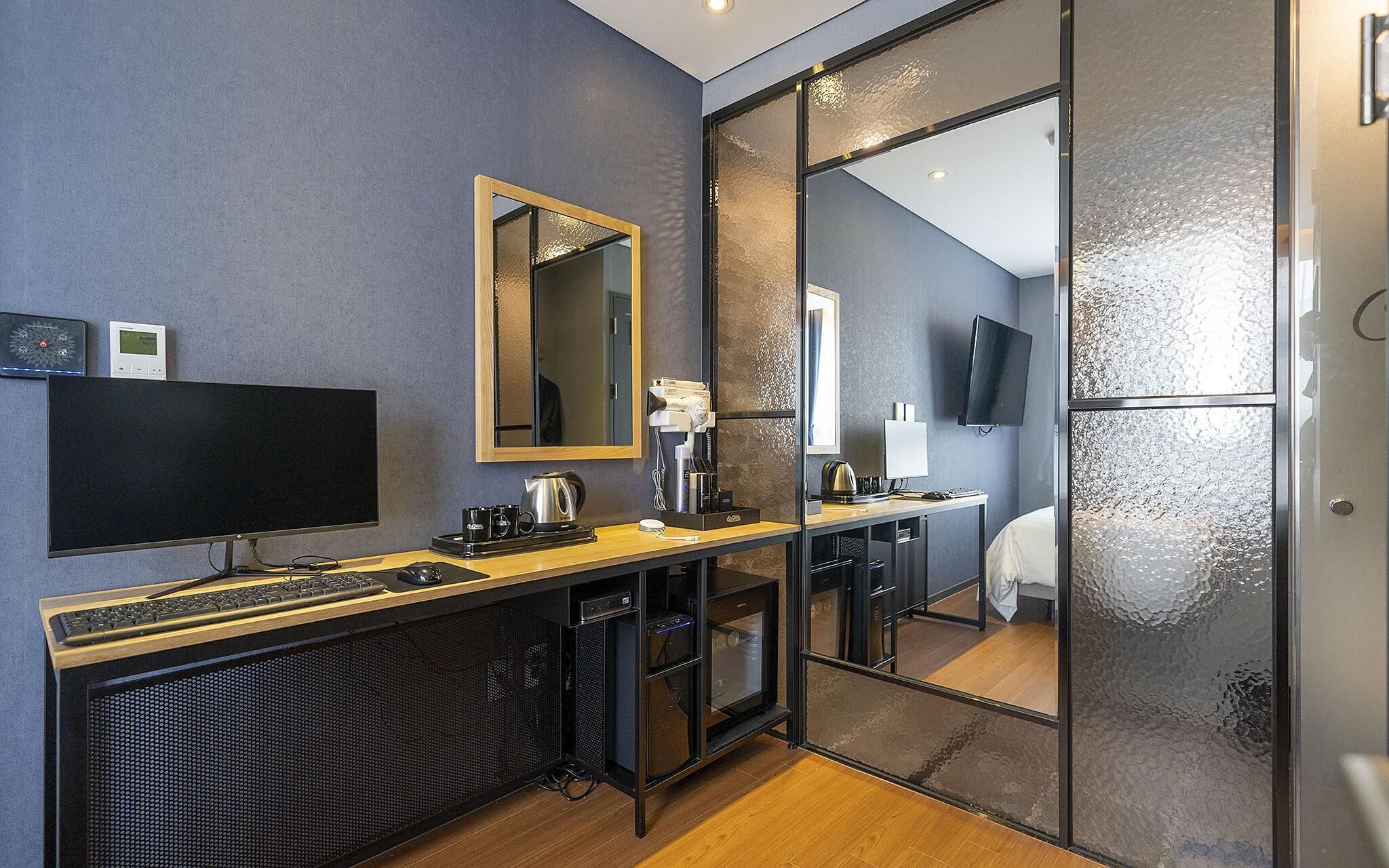 Yeongdeungpo Bamos Hotel