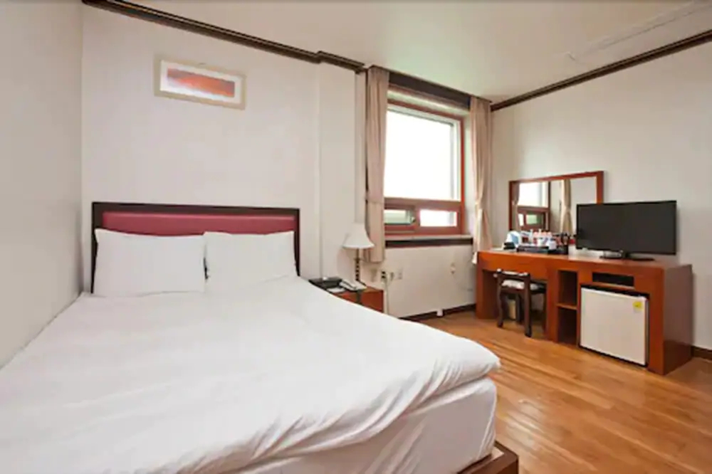 Youngbin Hotel