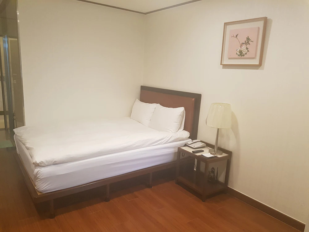 Youngbin Hotel