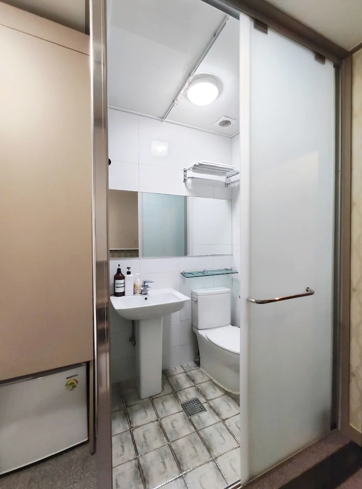 Young Residence Hotel Myeongdong