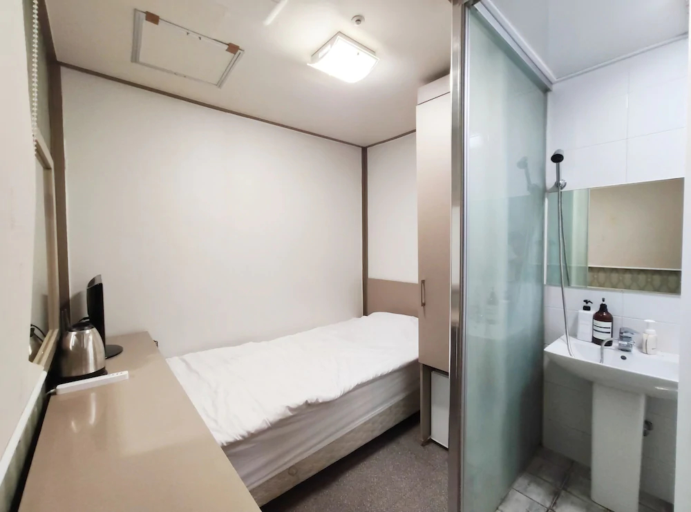 Young Residence Hotel Myeongdong