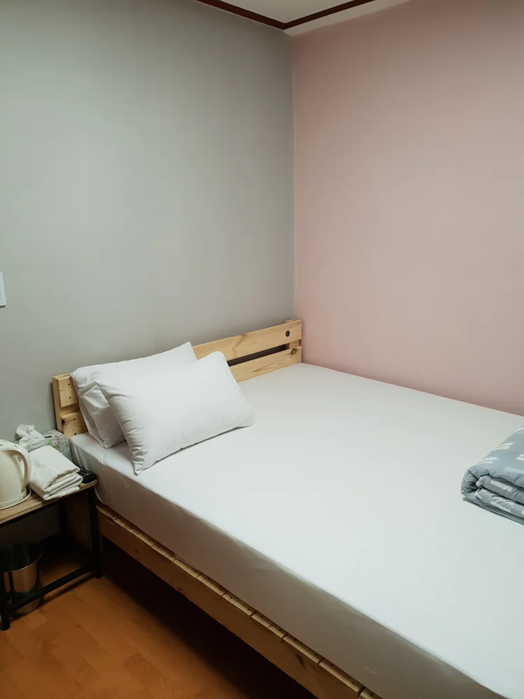 Young Stay Hostel