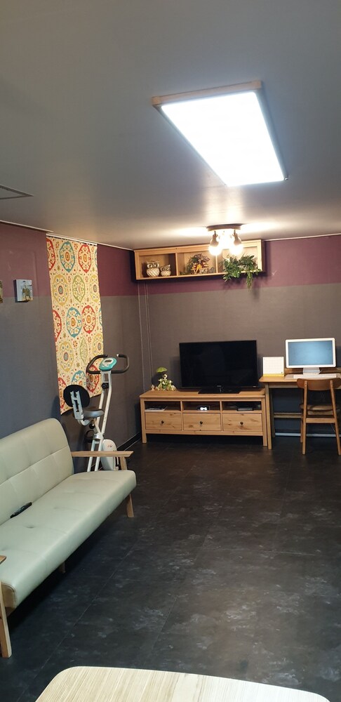 Young Stay Hostel