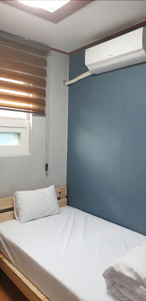 Young Stay Hostel