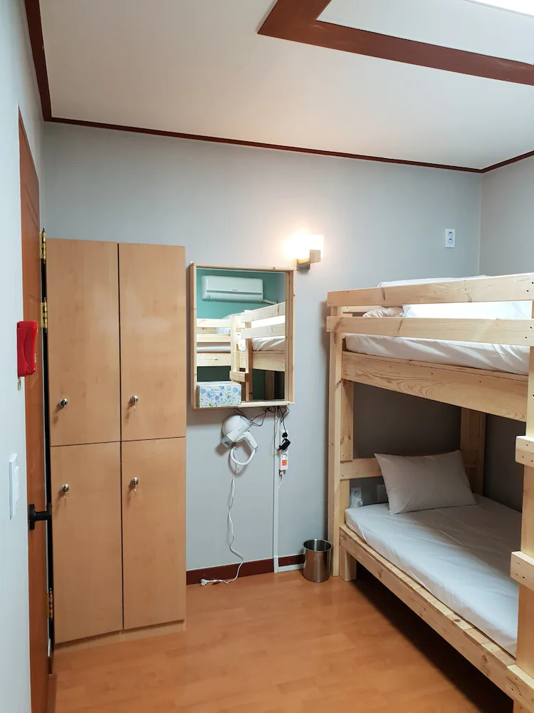 Young Stay Hostel