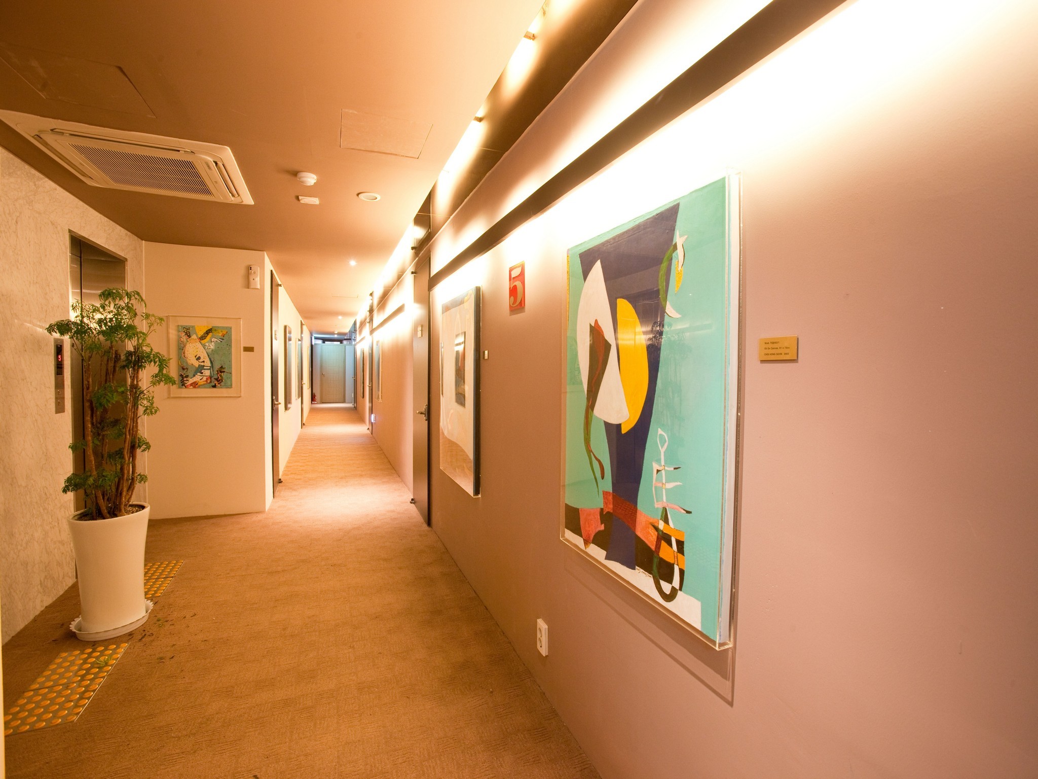 Yuwon Hotel