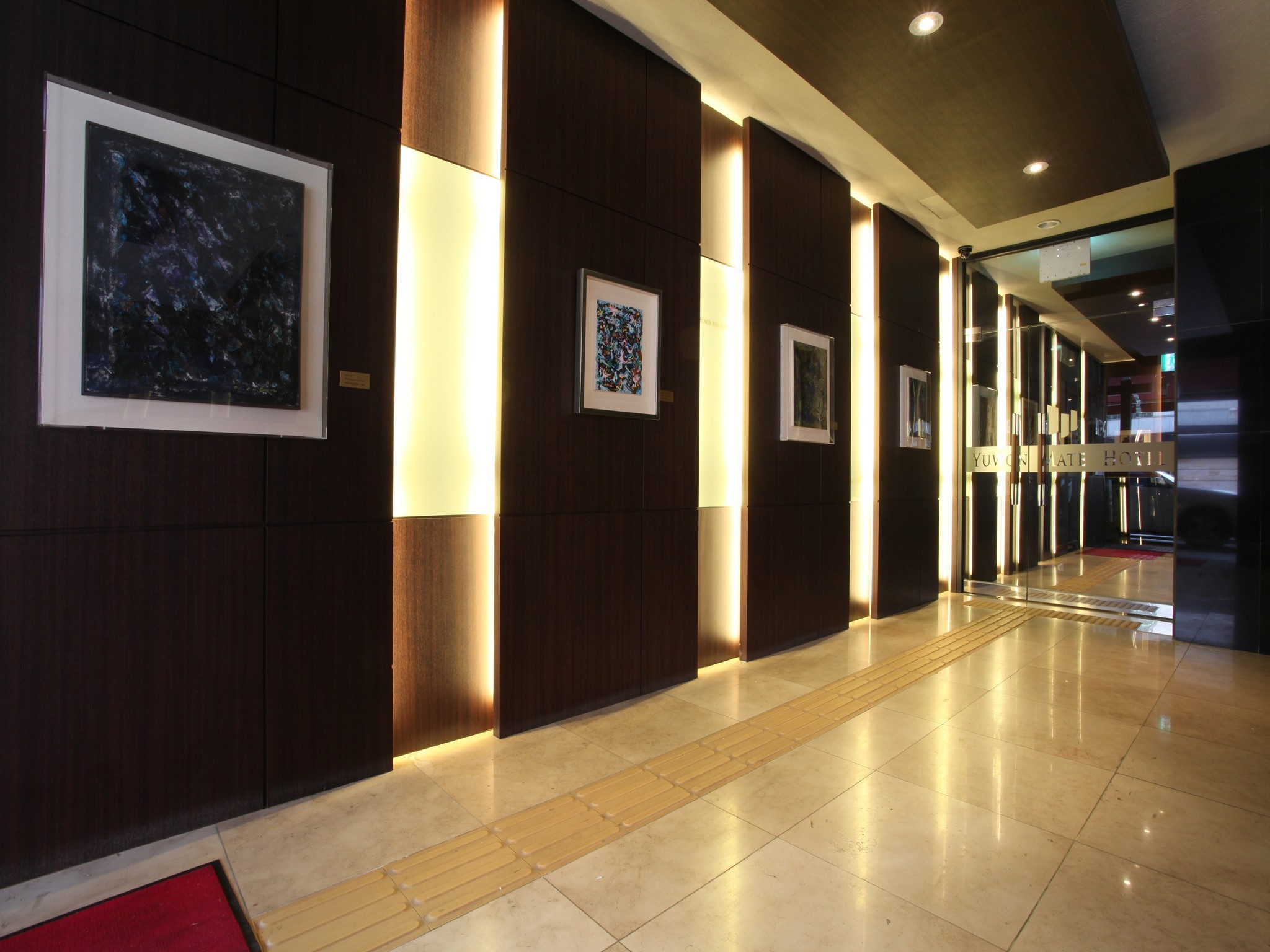 Yuwon Hotel